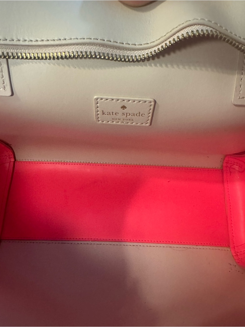 Kate Spade New York Scallop-Trimmed Leather Tote dual-faced design - Picture 10 of 11